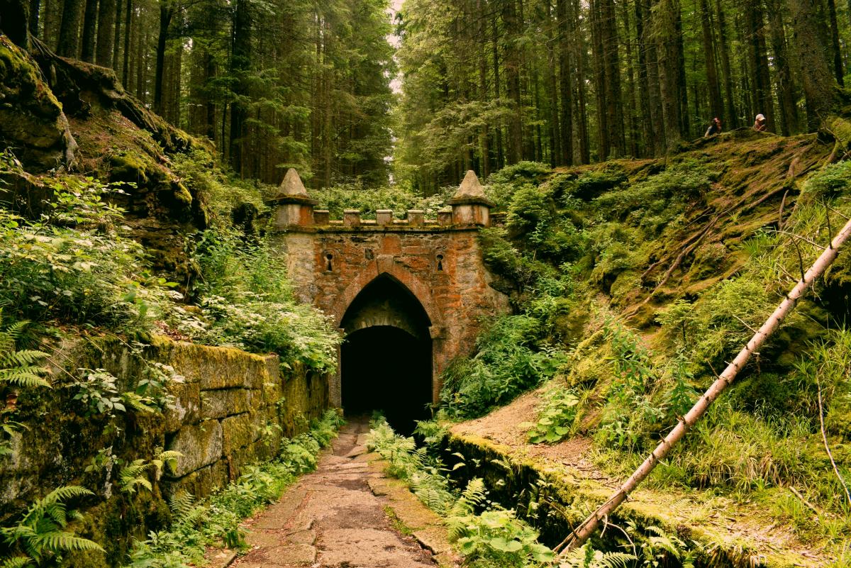 Castle tunnel in a Czech forest / photo by Anna Gru