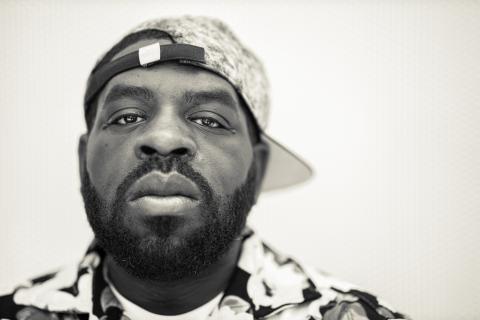 Photo of poet & critic Hanif Abdurraqib